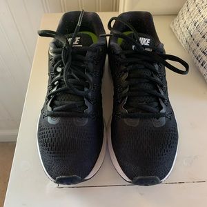 Nike Black Sneakers